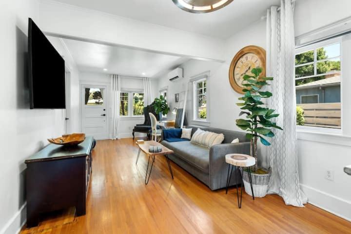 Apartment Culver 2 Bedroom Walking Distance To Downtown Los Angeles
