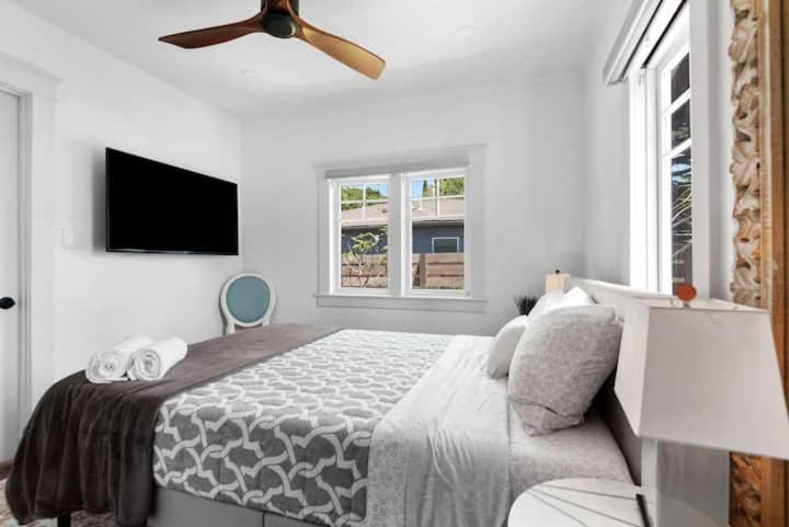 Culver 2 Bedroom Walking Distance To Downtown