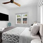 Culver City 2 Bedroom Walking Distance To Downtown